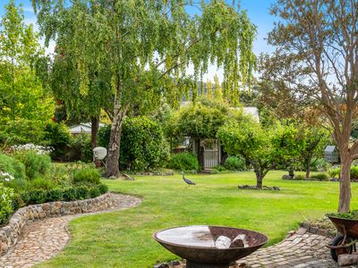 15 Woodbridge Hill Road, Woodbridge