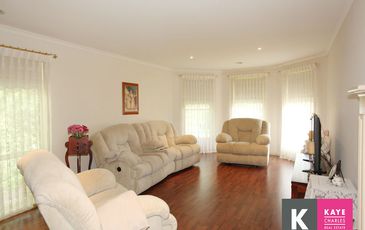 5 Patrick Place, Beaconsfield