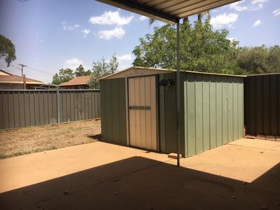 8 Newcombe Court, Dubbo