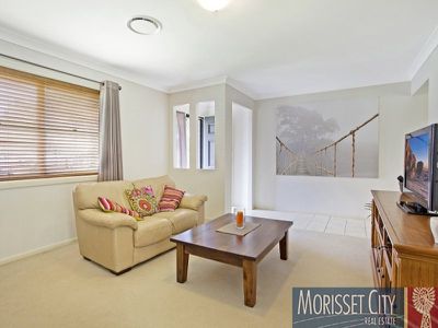 6 Reuben Close, Cooranbong