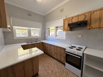 PART / 8 Battye Street, Forbes