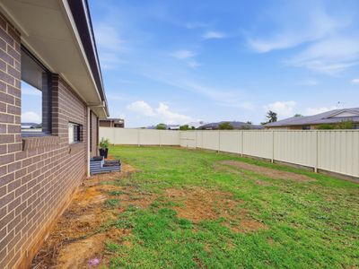 24 Silver Wattle Drive, Wangaratta