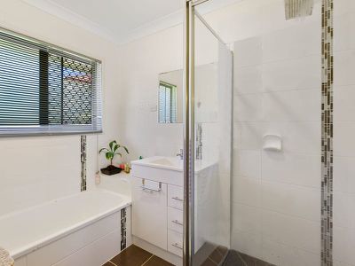 3 Woodlands Drive, Rochedale South