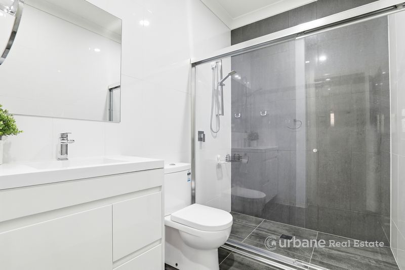 6 Banyan Glade, Schofields