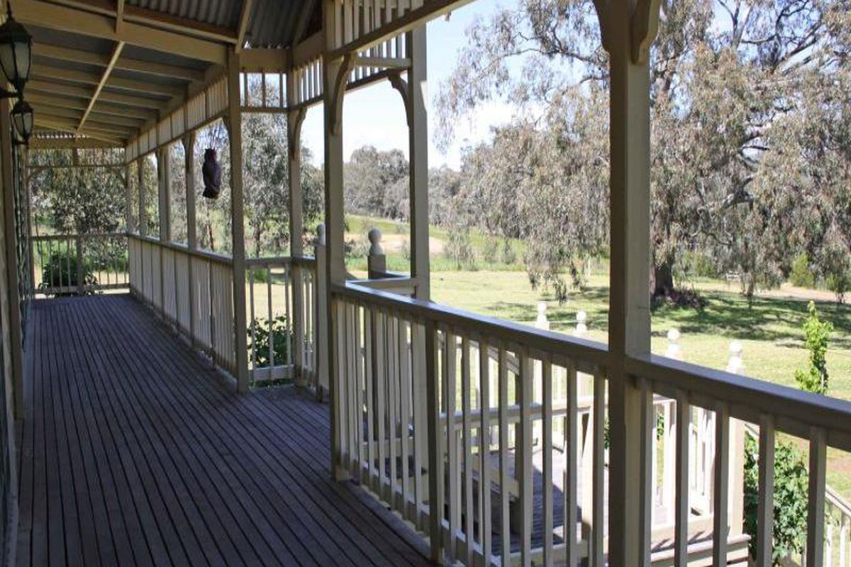 575 Howes Creek Road, Mansfield