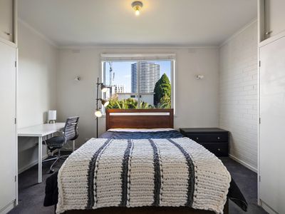 8 / 17 Charnwood Road, St Kilda