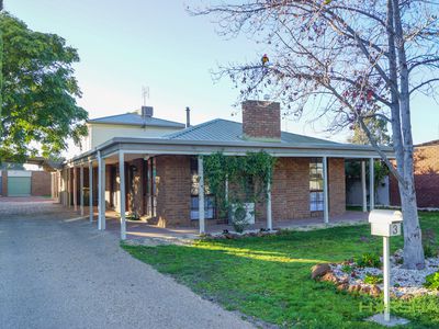 3 Birch Avenue, Horsham