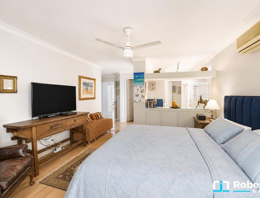 Easy and Spacious Living in a Great Location! image 6