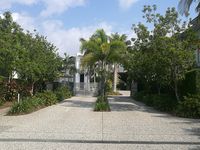 10 Grand Pde , Kawana Island