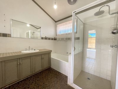 28 Douglas Avenue, Swan Hill