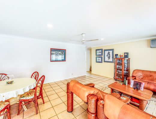 Tidy home with room for Caravan image 7 Tidy home with room for Caravan image 7