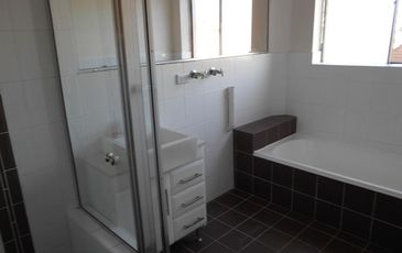 10 / 5 Grose St, Parramatta