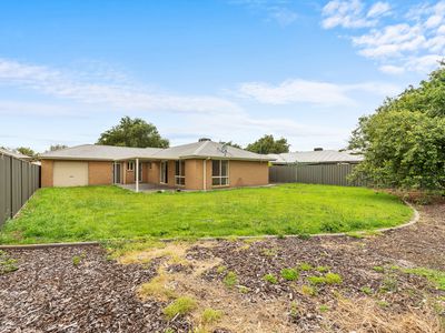 6 Langholme Court, Sale