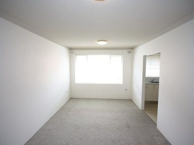 16 / 37 Meadow Crescent, Meadowbank
