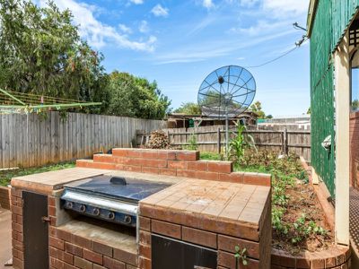 47 Chirnside Avenue, Werribee