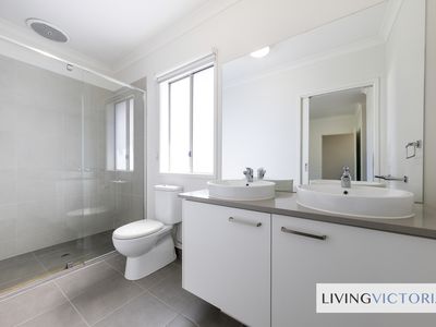 14 Adelong Street, Werribee