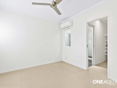 1 / 19 King Street, Urangan