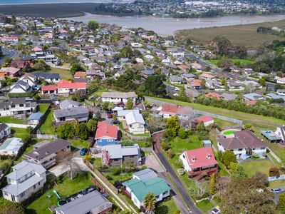 2/28 Pahi Place, West Harbour