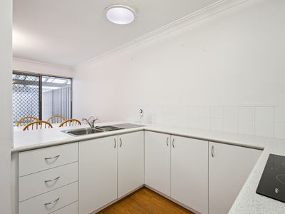 7 / 2 Weaponess Road, Scarborough