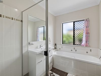 33 Williams Avenue, Yungaburra