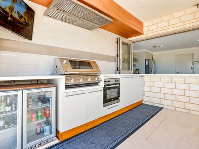 43 Holloways Ridge, Secret Harbour