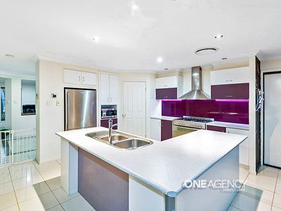 21 Carisbrook Cct, Forest Lake
