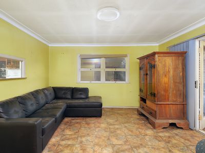 22 Pamela Crescent, Woodridge