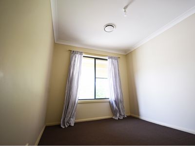 4 Eden Park Avenue, Dubbo