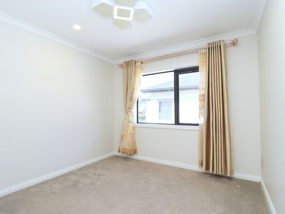 6 McQuoids Road, Flat Bush