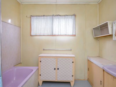 27 Rosenberg Crescent, Kalgoorlie