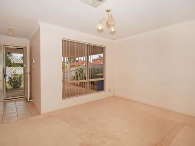 8 Rourke Cove, Kalgoorlie