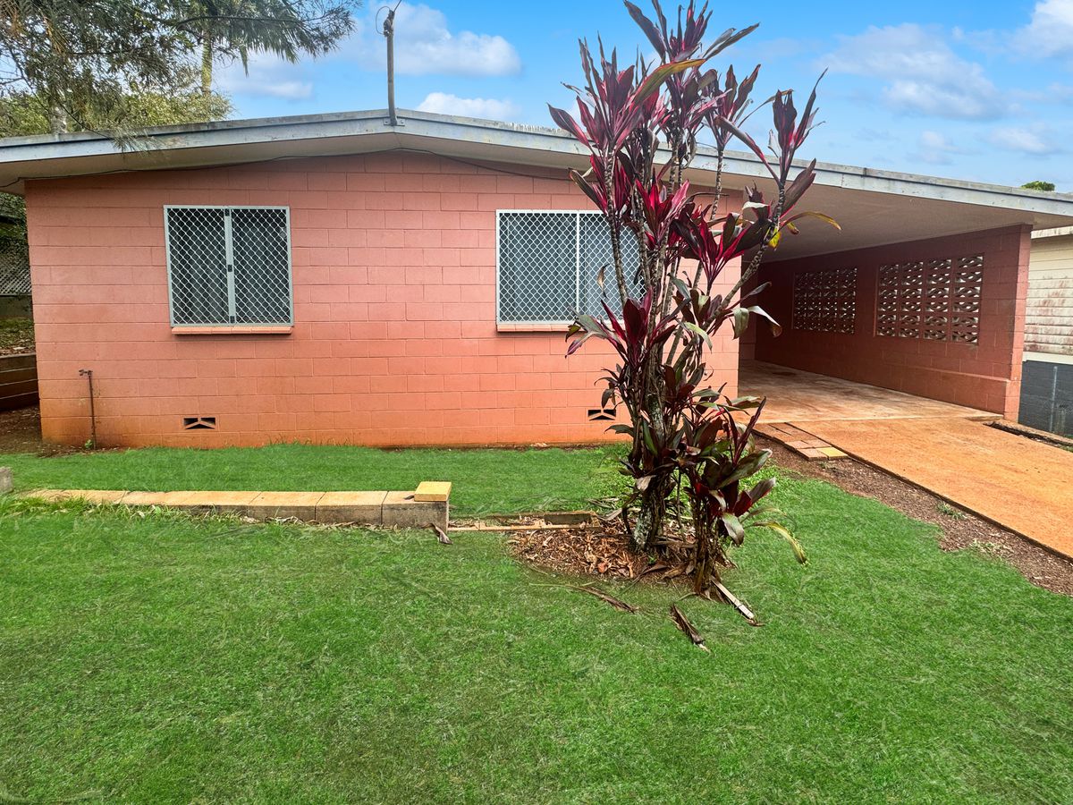 17 ARMSTRONG STREET, Atherton
