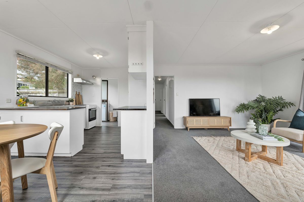 sunlit living, space to play 