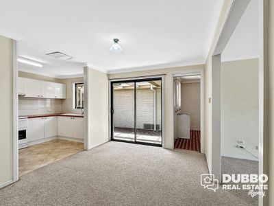 105 Websdale Drive, Dubbo