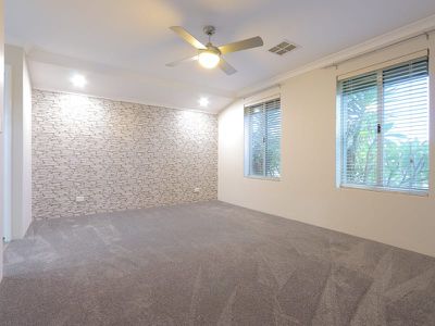 15 Yindana Boulevard, Lakelands