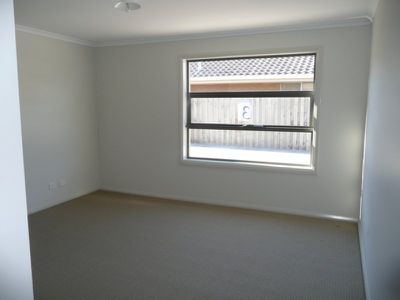 3 / 25 Deutgam Street, Werribee