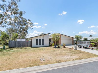 2 Asher Place, Moggill