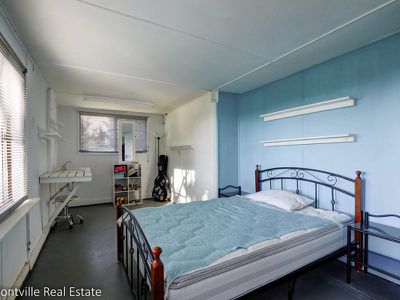 47 Main Street, Montville