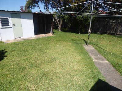 19 Rowe Avenue, Lurnea
