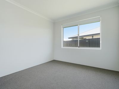 27 Danbulla Avenue, Bushmead