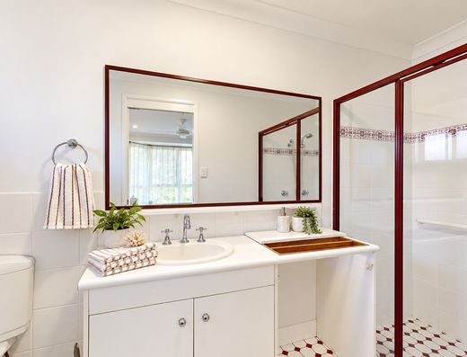 Spacious, Light-Filled Living in a Quiet Old Tewantin Cul-de-Sac image 12