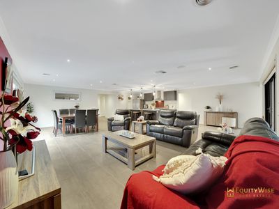 174 Eureka Drive, Manor Lakes