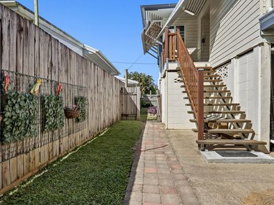 15 Chaplain Avenue, Manunda