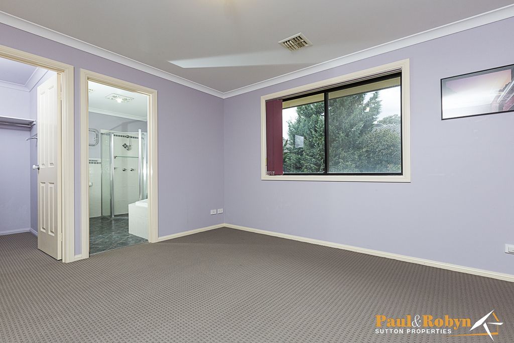 22 Dillwynia Crescent, Jerrabomberra