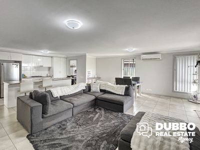 31 Magnolia Boulevard, Dubbo
