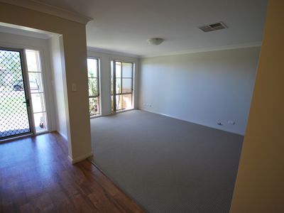 27 Namoi Crescent, Dubbo