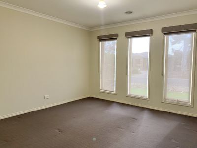 36 Weavers Street, Manor Lakes