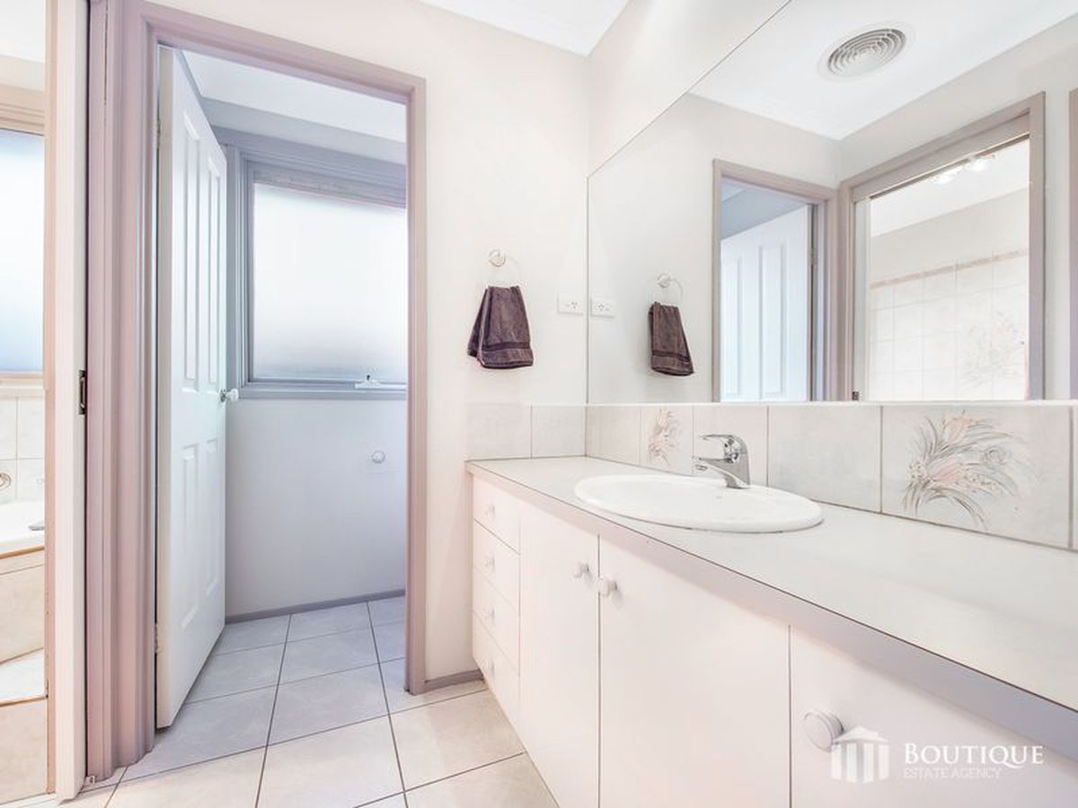 77 Loch Road, Dandenong North