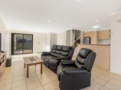 5 / 2 Tuition Street, Upper Coomera