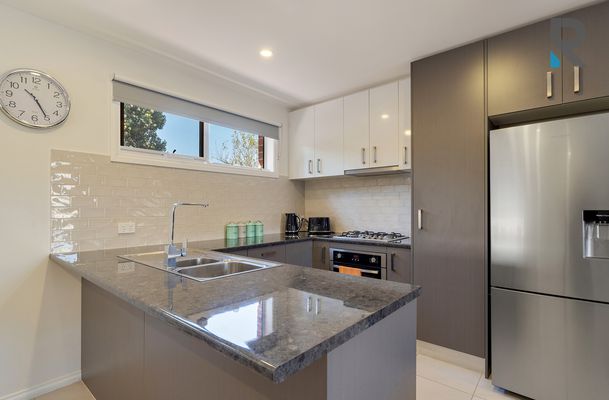 2 / 27 Gerbert Street, Broadmeadows